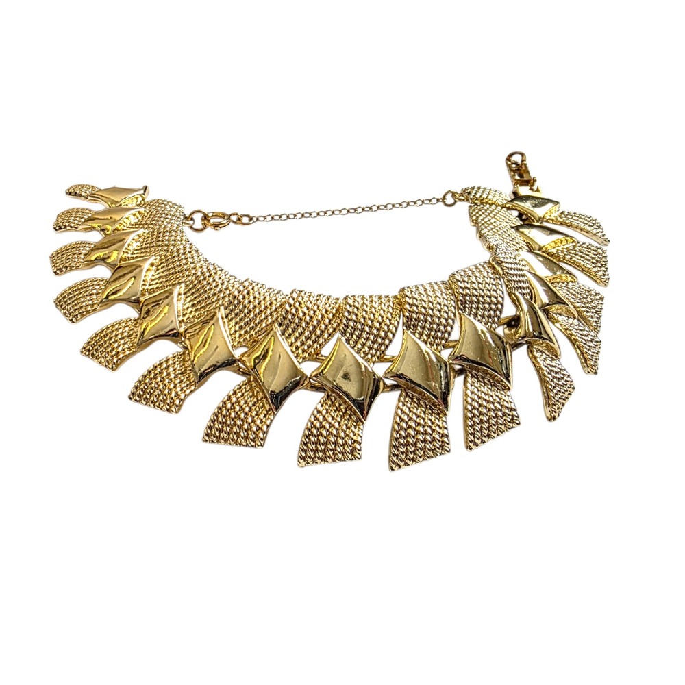 Coro Vintage Gold Tone Mesh Diamond Link Statement Bracelet 6.5 In Safety Chain‎